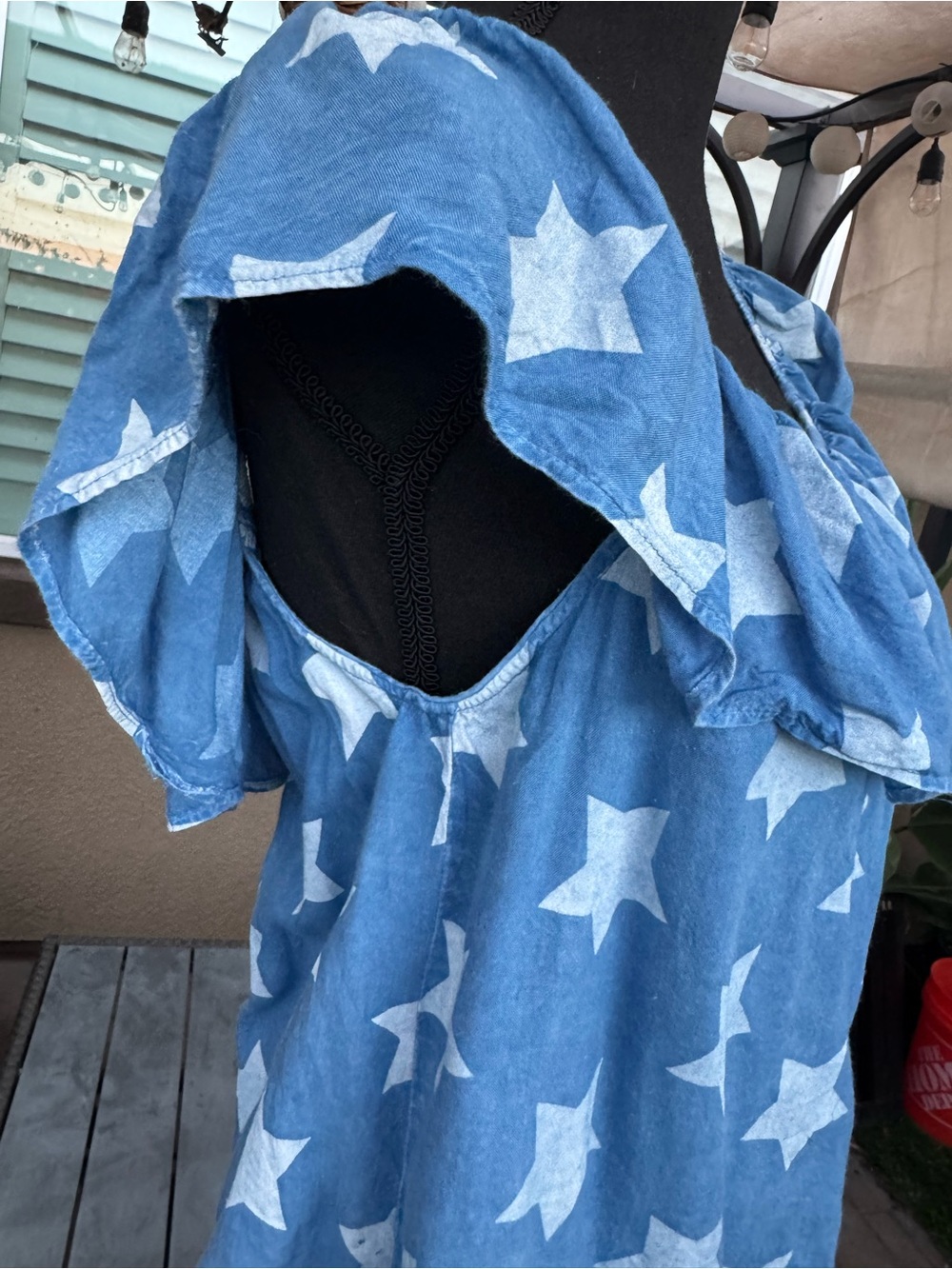 Blue Star-Print Ruffle Off-Shoulder Camisole - Picture 4 of 6